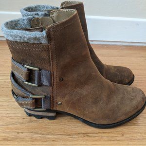 Sorel Lolla Nutmeg/Brown Booties